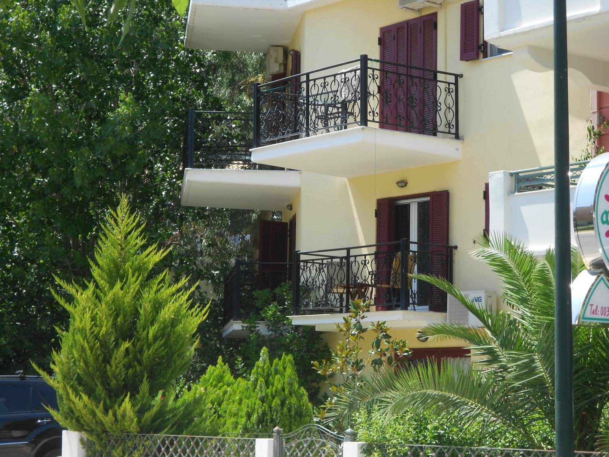 Argo Apartments Vassiliki Esterno foto